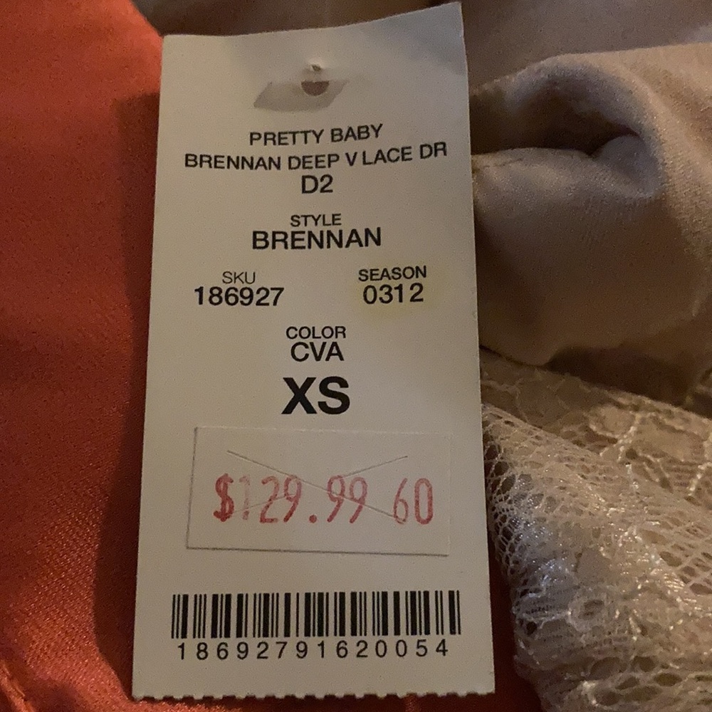 Bebe Pretty Baby Brennan Deep V Lace Dress - Picture 11 of 13